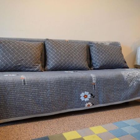 1-Ком Кв В Жк Молодежный Almaty Extérieur photo