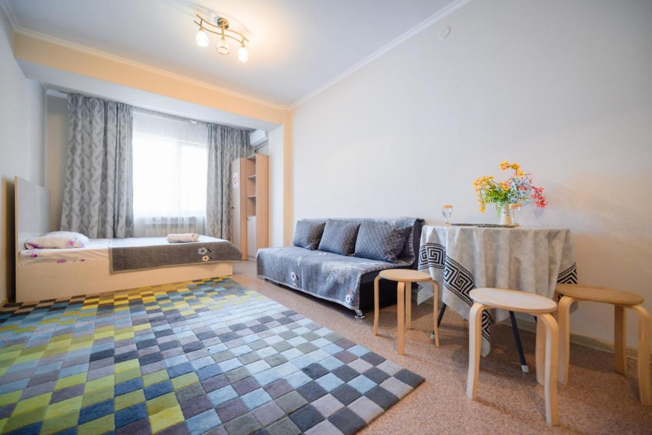 1-Ком Кв В Жк Молодежный Almaty Extérieur photo