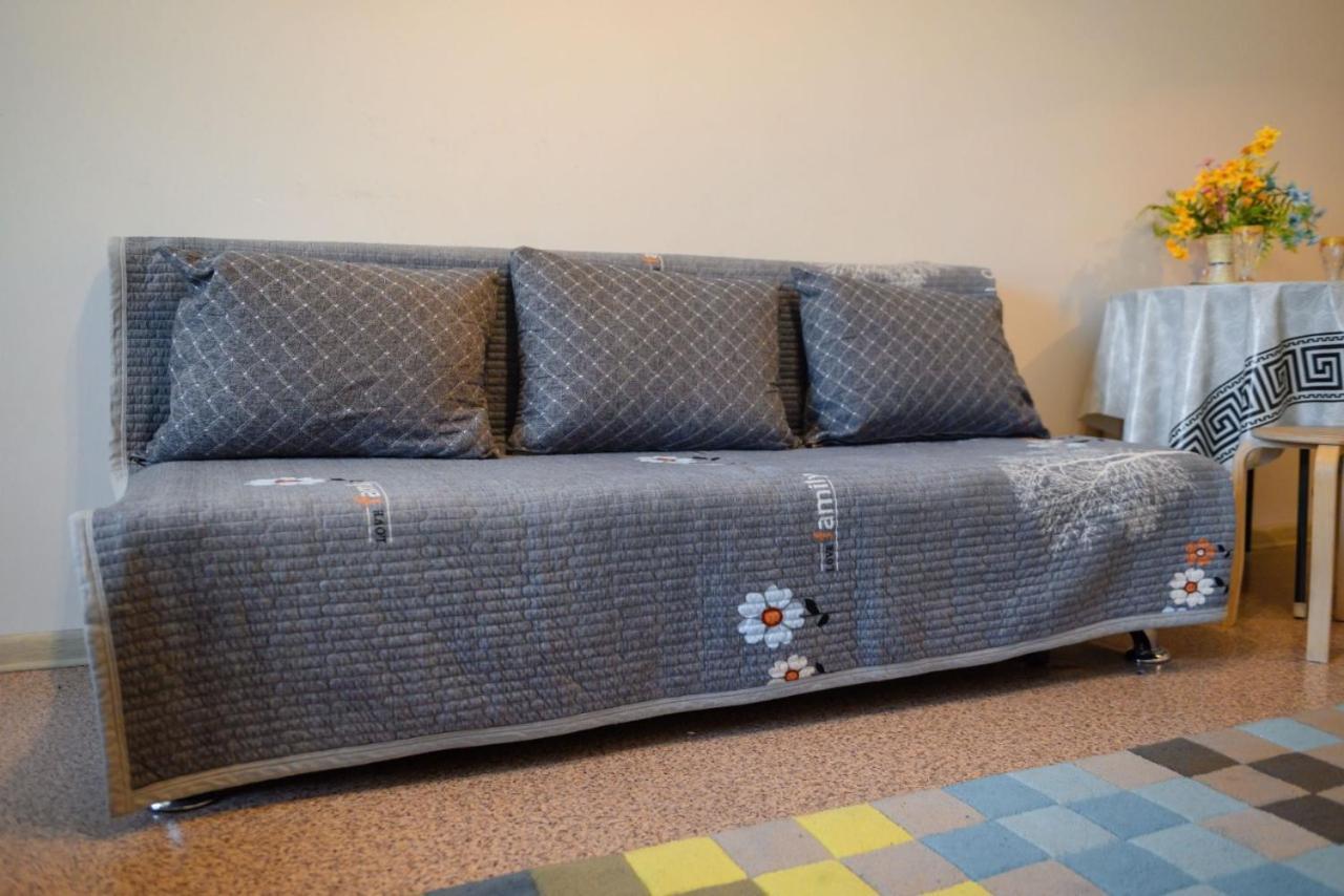 1-Ком Кв В Жк Молодежный Almaty Extérieur photo